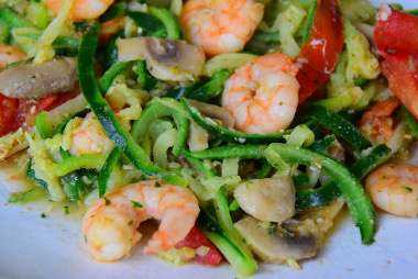 Courgetti with Garlic Prawns